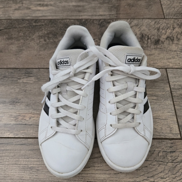 Adidas White and Black Size 5 Womens Sneakers - Picture 3 of 12